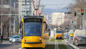 Pótlóbusz jár esténként az 1 es villamos kelenföldi szakaszán Pótlóbusz jár esténként az 1 es villamos kelenföldi szakaszán